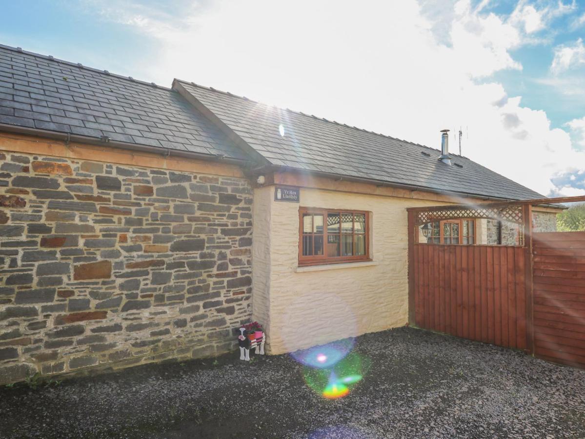 Yr Hen Llaethdy Villa Troedyraur Exterior photo